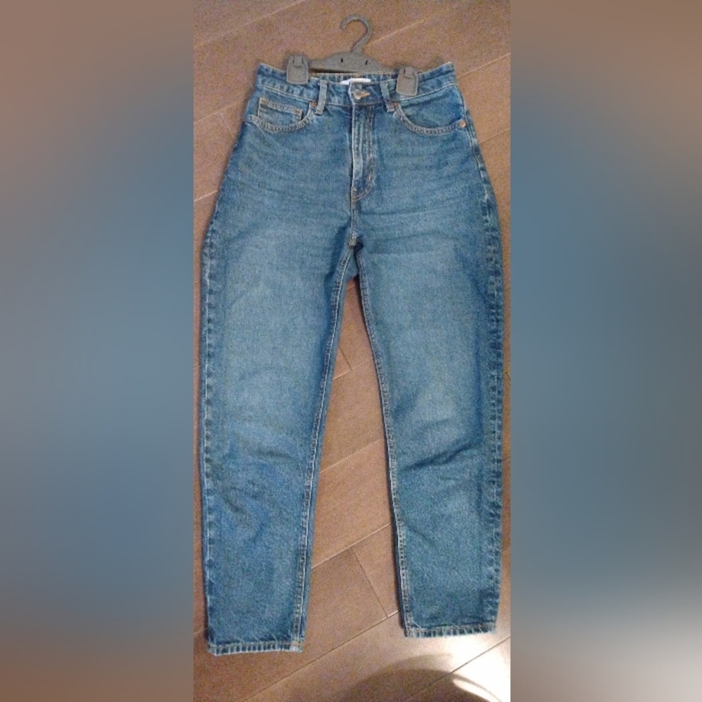 H&M Women's High Rise Blue Jeans